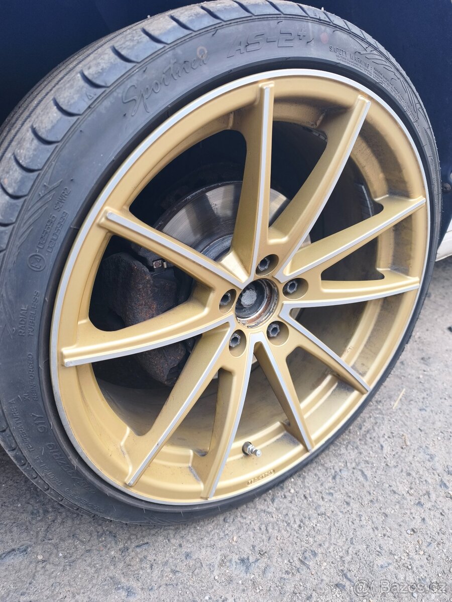 235/35/19 - 2