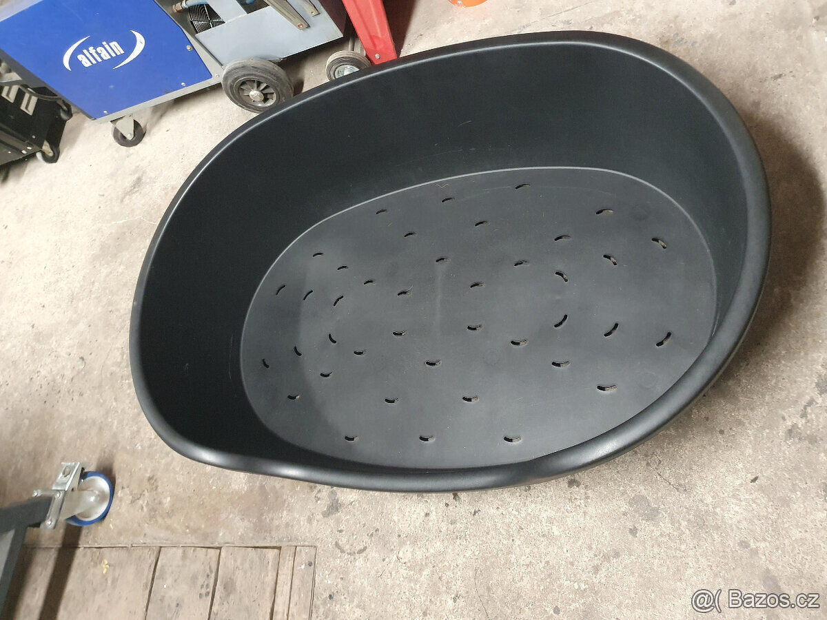 Plastový pelech pro psa - 2