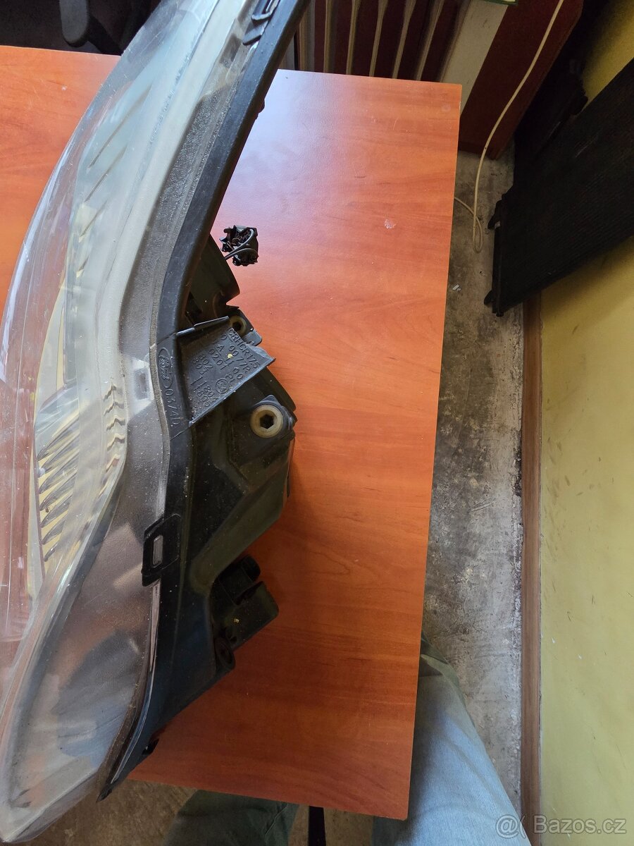 SVETLOMET PRAVY FORD FOCUS 08-11 - 2