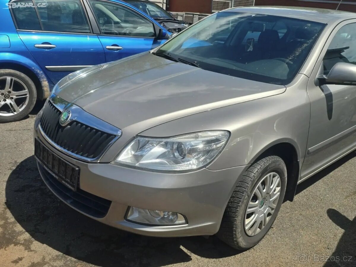 Škoda Octavia 2 sedan facelit - 2