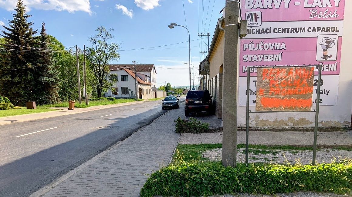 Reklamní plocha v Uherském Brodě s velkým zásahem - 2