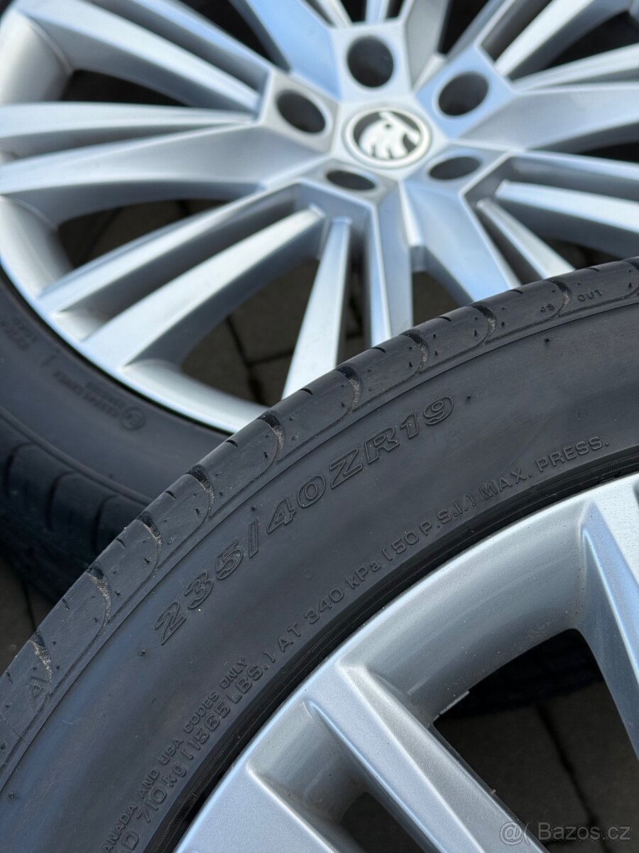 SLEVA-10k R19 5x112 Škoda Superb originál - 2