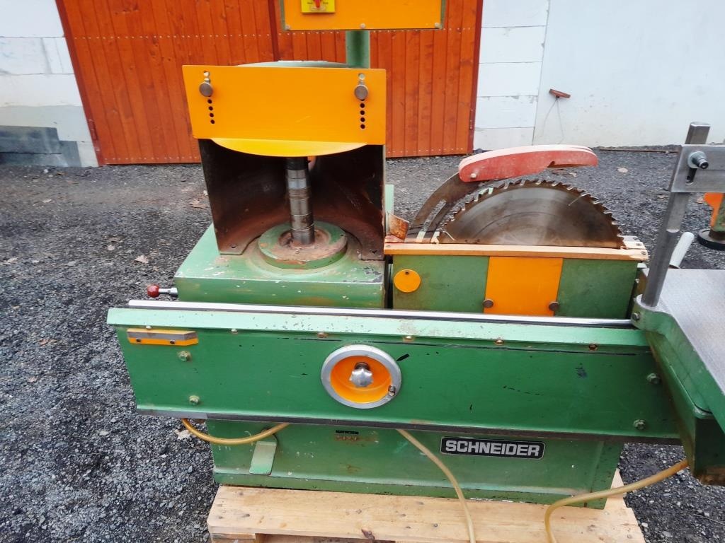 Čepovací frézka Schneider - 2