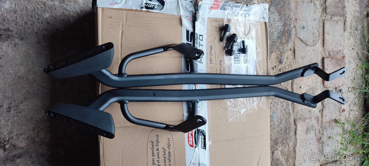 Držák kufru SHAD S0SV69ST pro SUZUKI SV650 (99-02) - 2