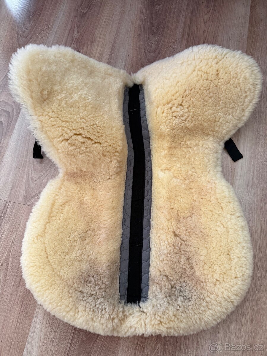 Dečka tlumící Mattes pravý beránek drezurní drezurní L černá - 2