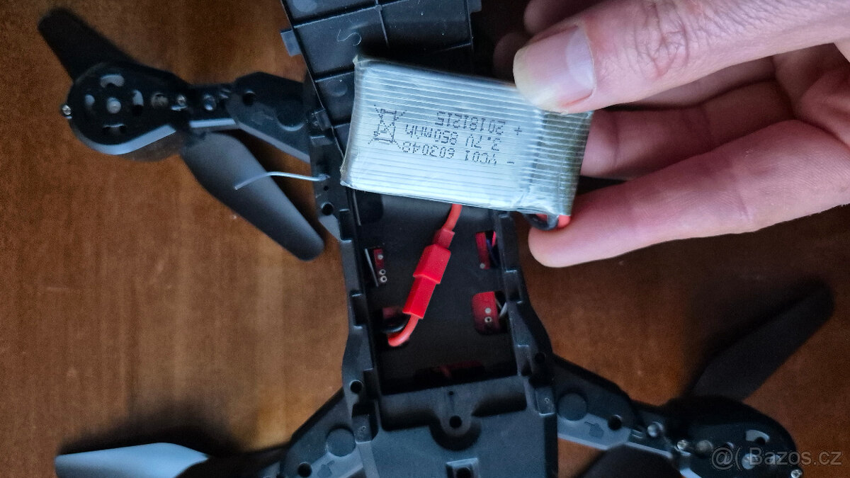 Dron Magic , s bateriemi - 2