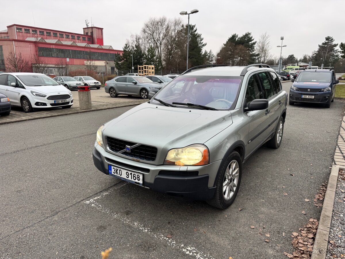 Volvo XC90 2.4D5 Diesel 120kw,AWD,Manuál,STK:7/2027,4X4 - 2