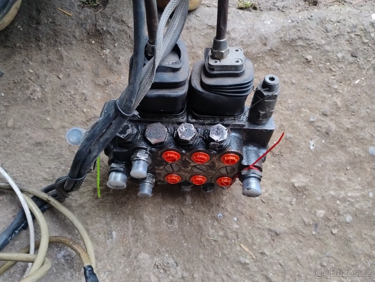 Hydraulický rozvaděč - 2