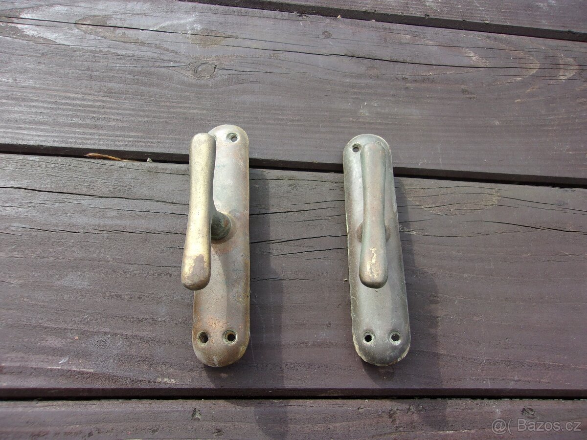 Staré mosazné kličky - 2
