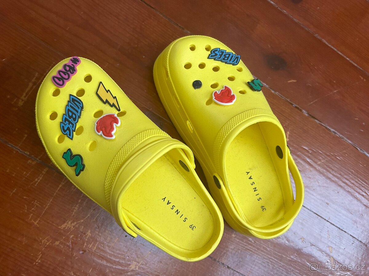 Nove crocsy sinsay pltforma - 2