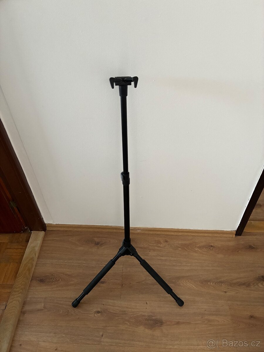 Kytarový stojan K&M 17670 Memphis Pro Guitar Stand - 2