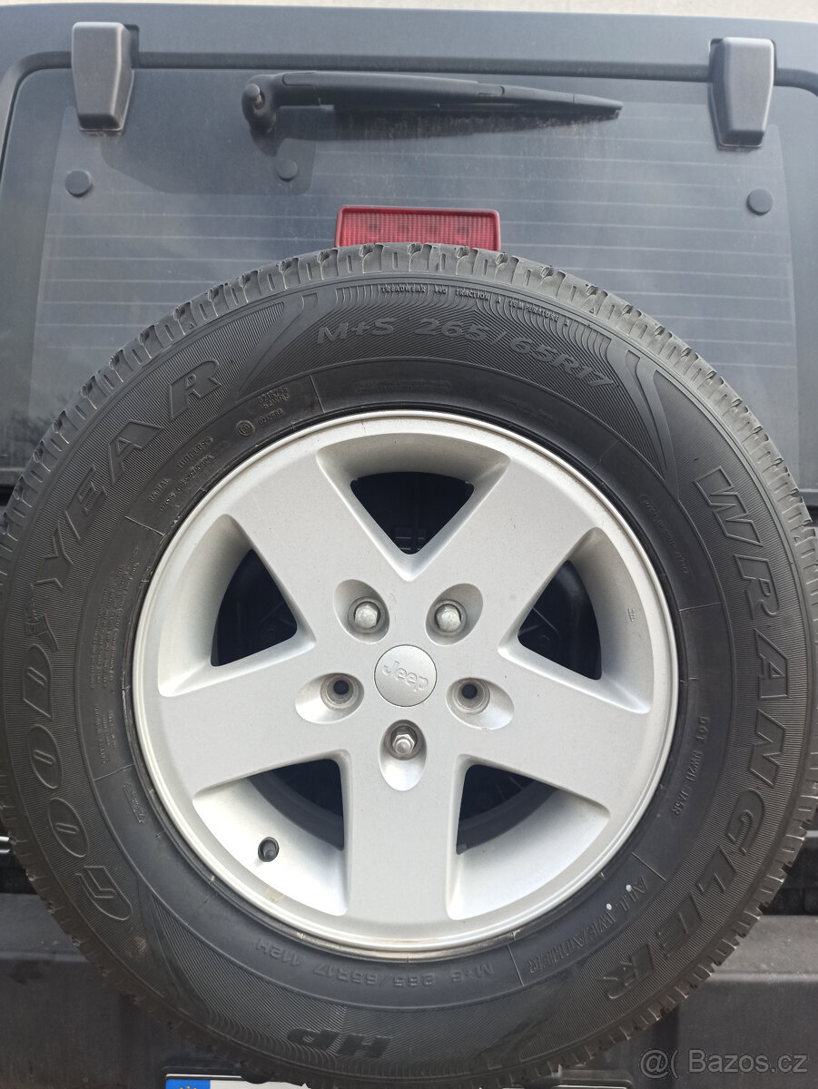 Kola Jeep Wrangler 265/65 r17 - 2