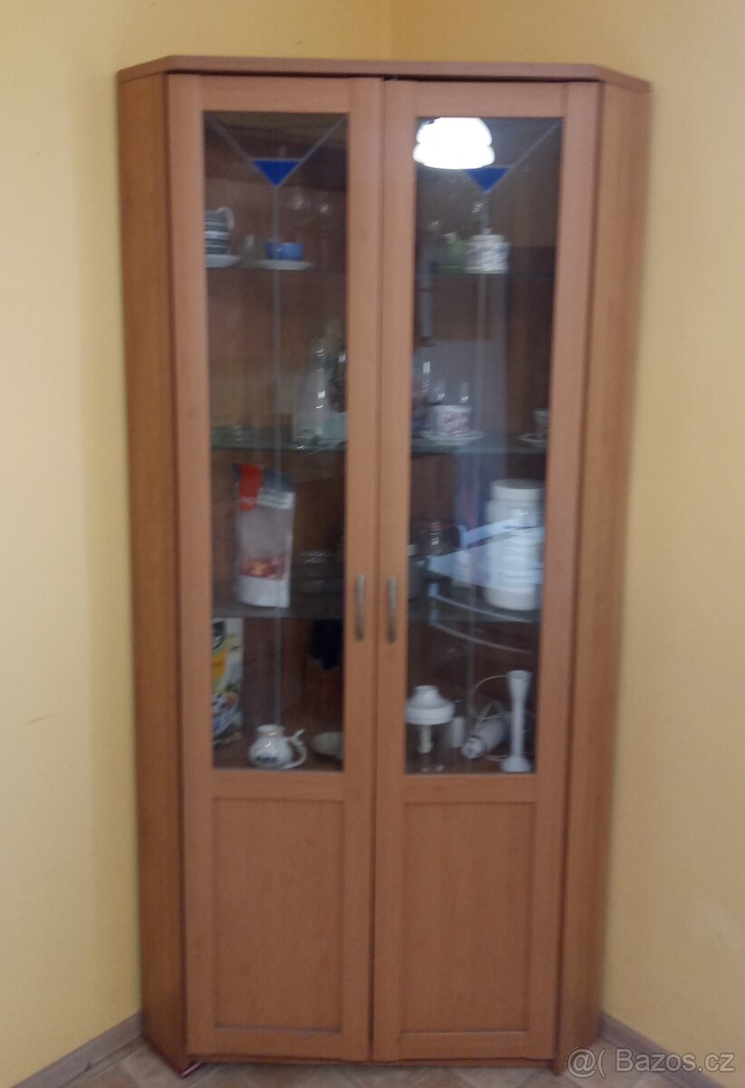 Rohový skleník s osvětlením. - 2