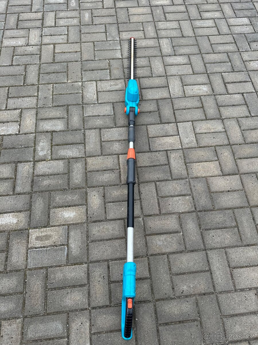 Gardena teleskopický plotostřih-bez baterie - 2