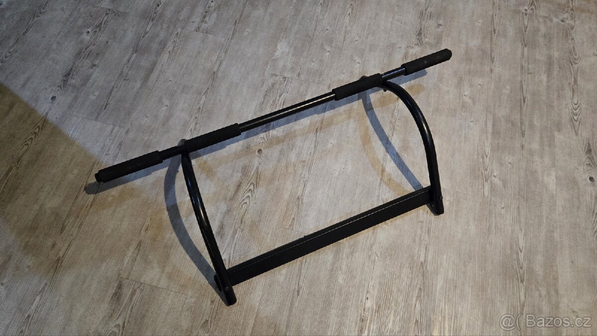 hrazda do dveří - 2