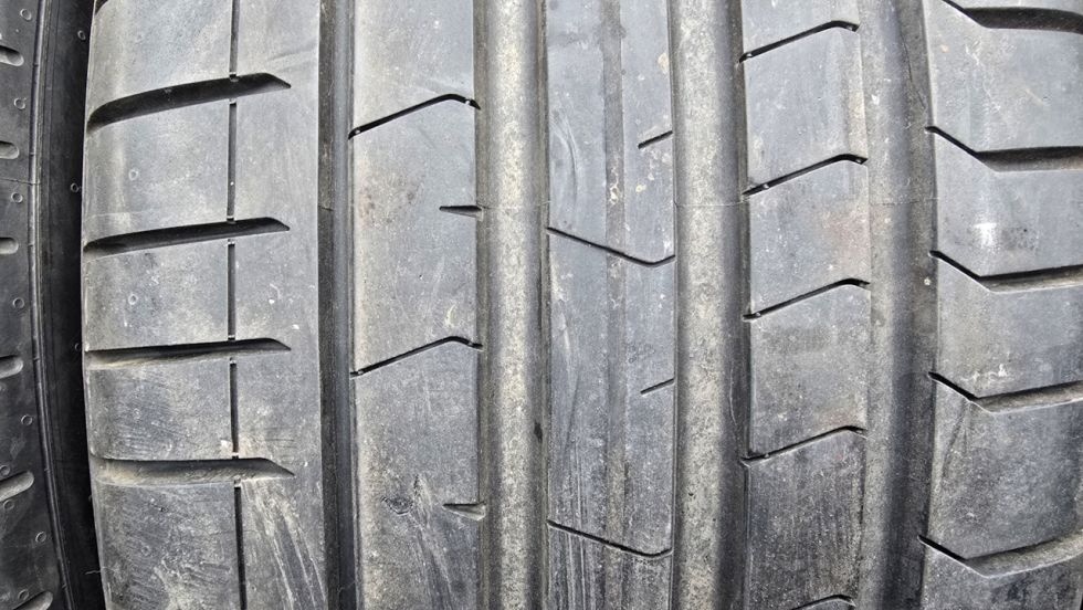 Letní pneu 235/40/20 Pirelli - 2