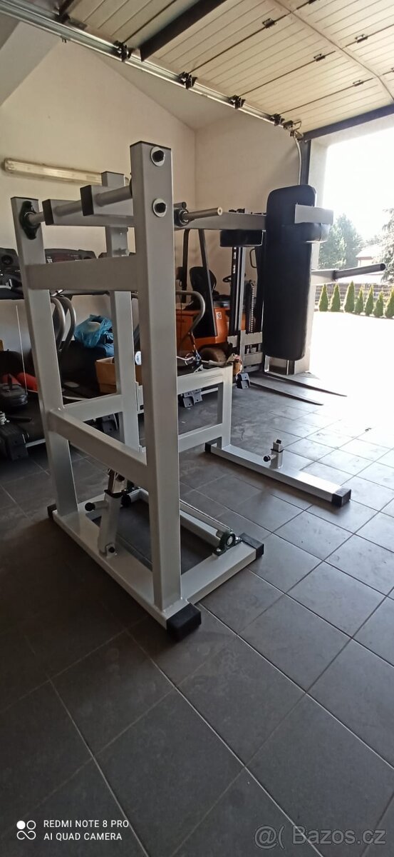 V-squat, Pendulum Squat, hacken - 2
