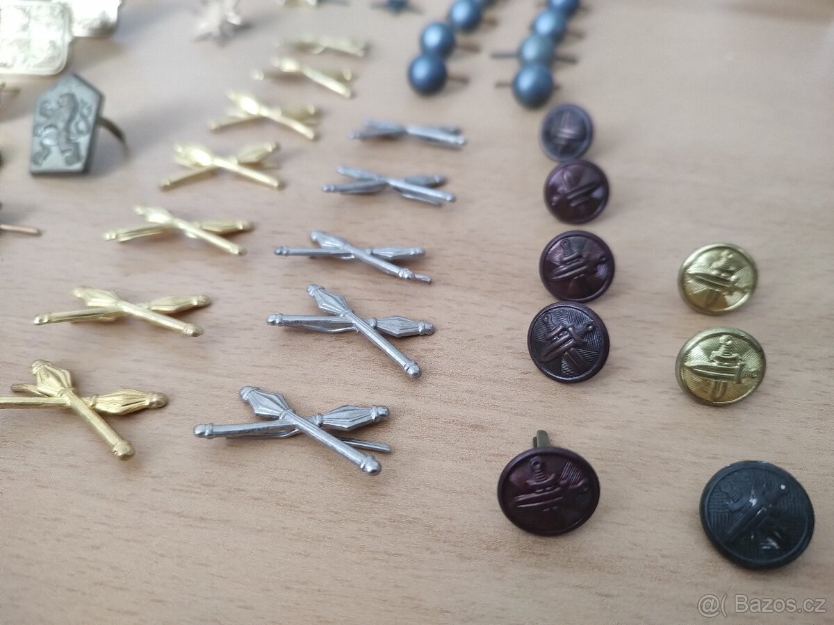 Vojenské odznaky a přezky - 2