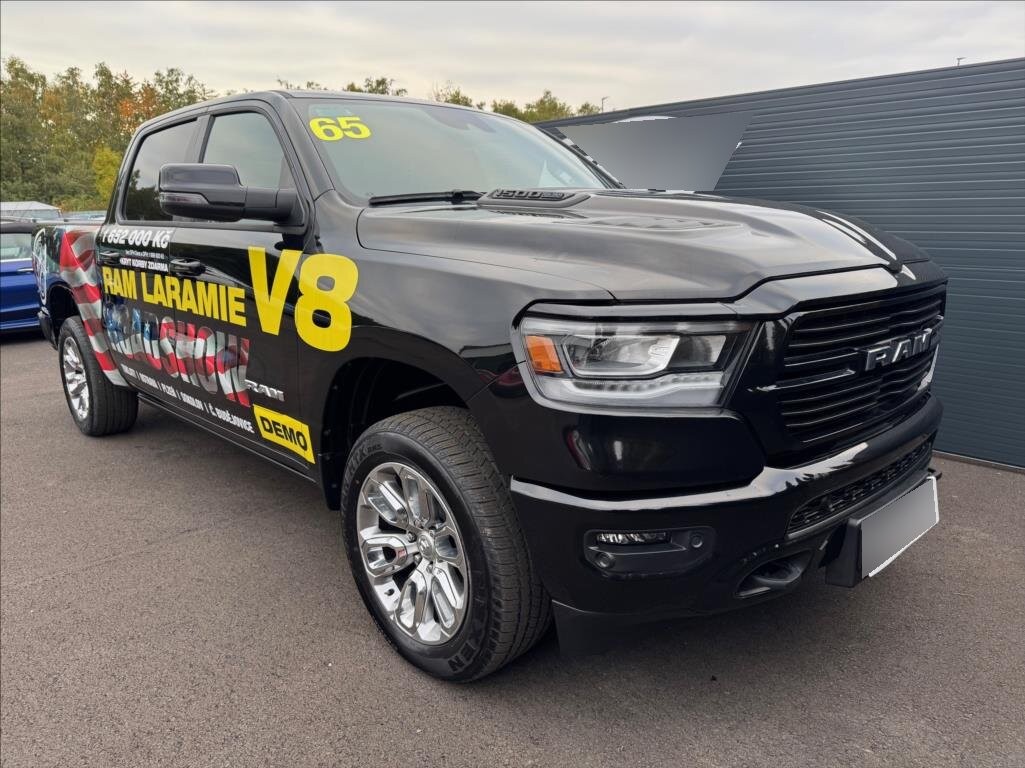 RAM 1500 5,7 V8 E-Torque Laramie Crew Cab (2024) - 2