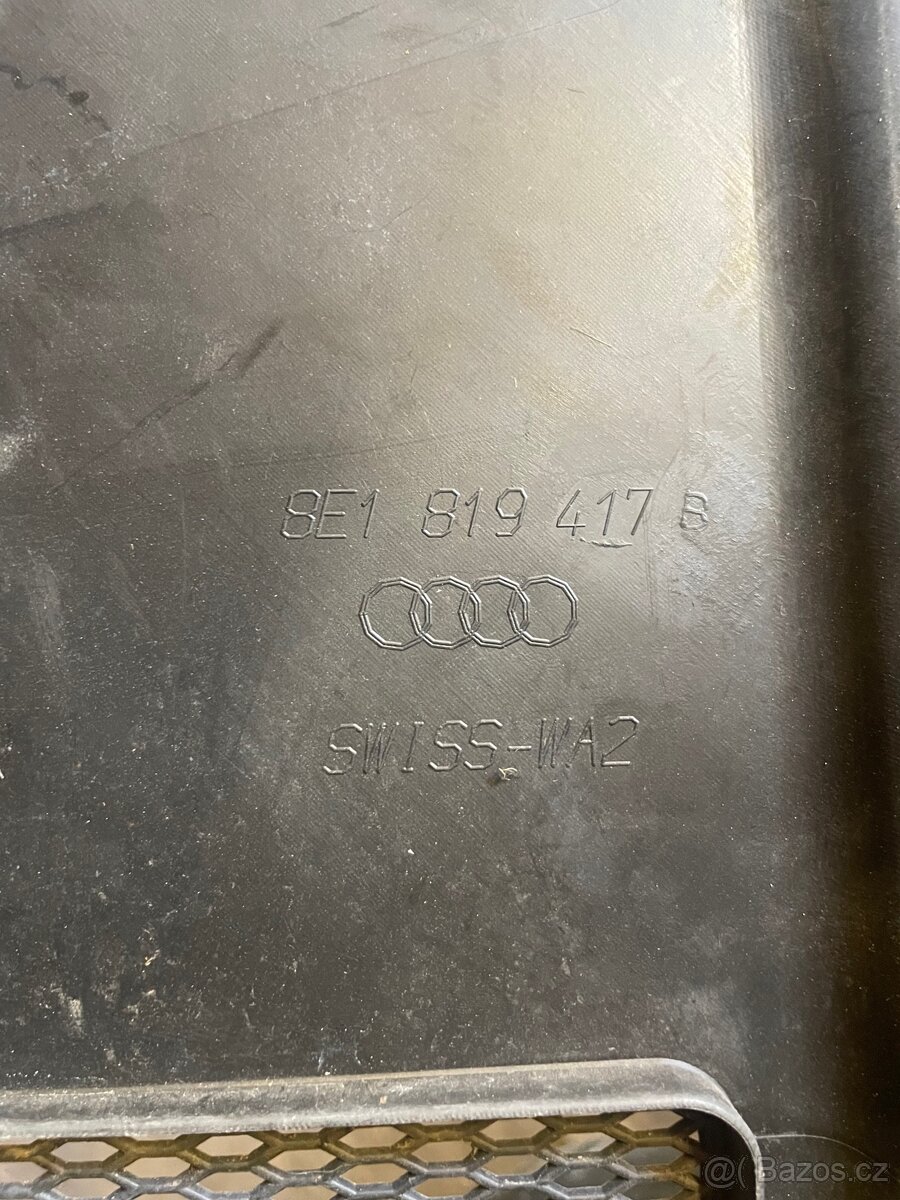 Audi A4 B6 kryt na baterku - 2