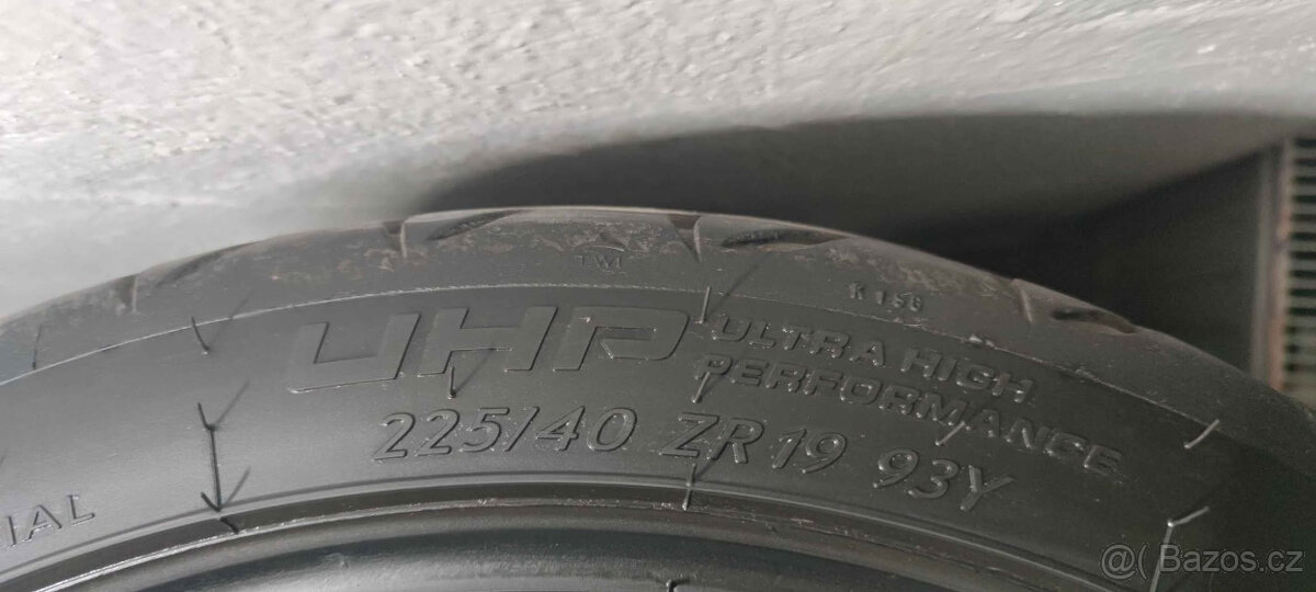 pneu 225/40 ZR19 Kormoran - 2