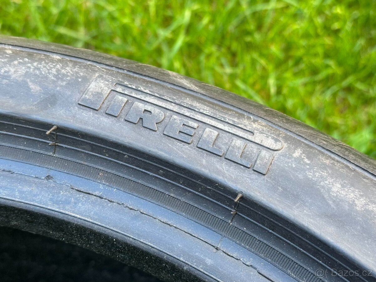 305/30 R19 - 2
