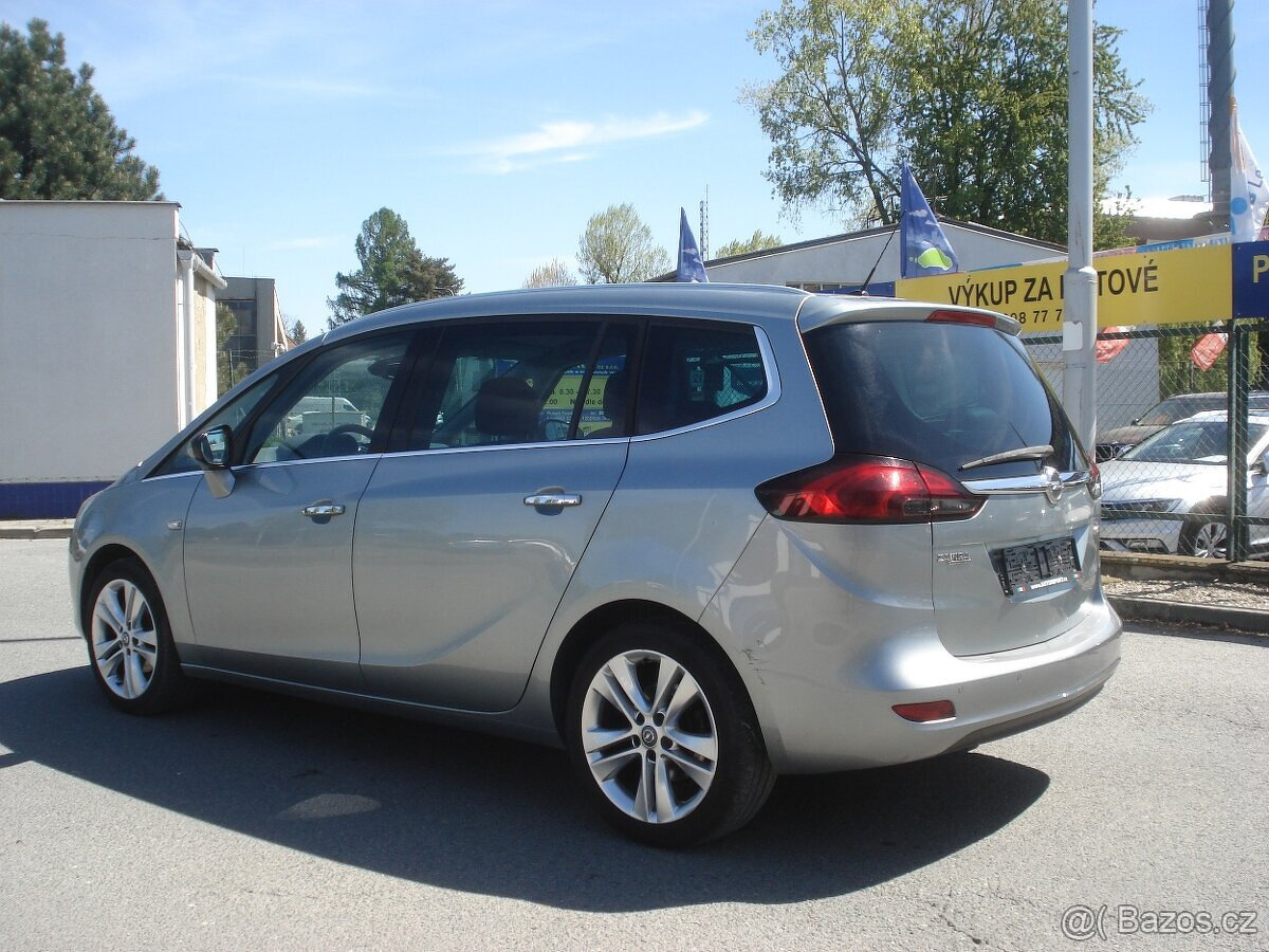 Opel Zafira 2.0 CDTi COSMO 7 MIST - 2