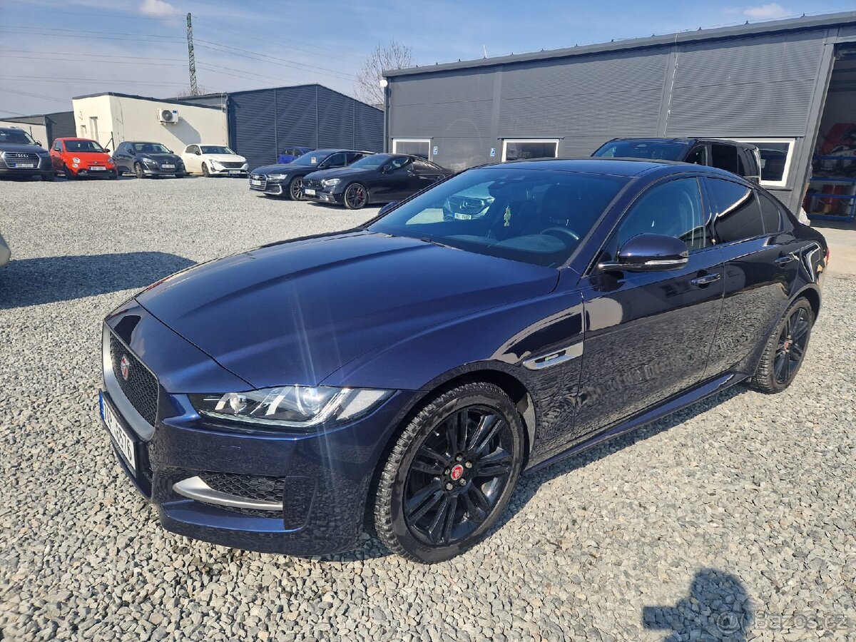 Jaguar XE 2.0 R sport 184kW/248PS AWD 4x4 - 2