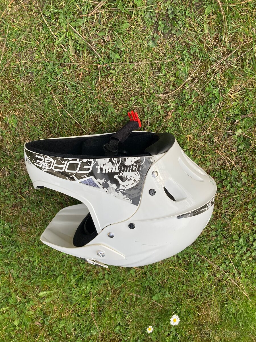 Integrální přilba Downhill Force, junior - 2