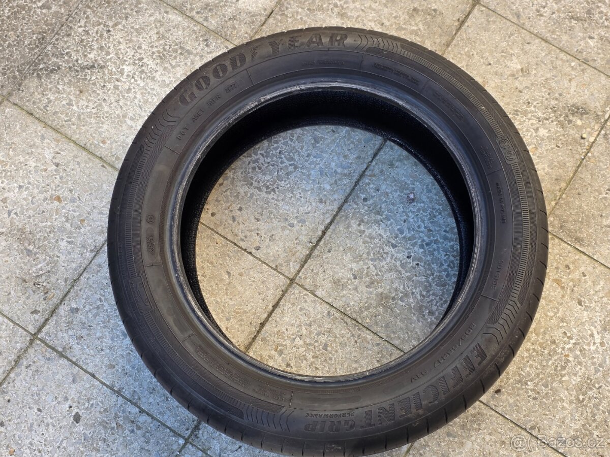 Goodyear EfficientGrip Performance 205/55 R17 91V - 2
