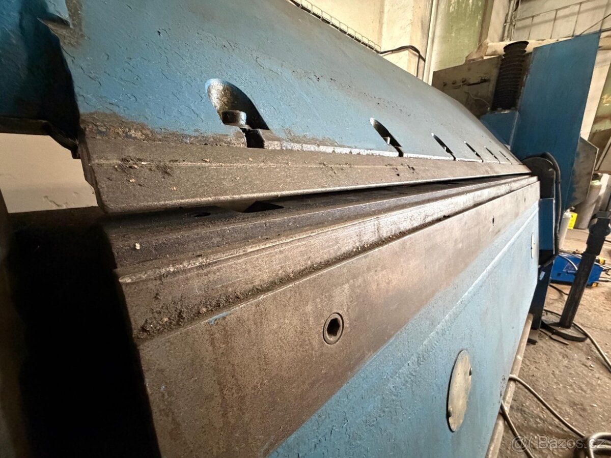 Ohýbačka plechů Metal Pres XON 2000/6C (9401) - 2