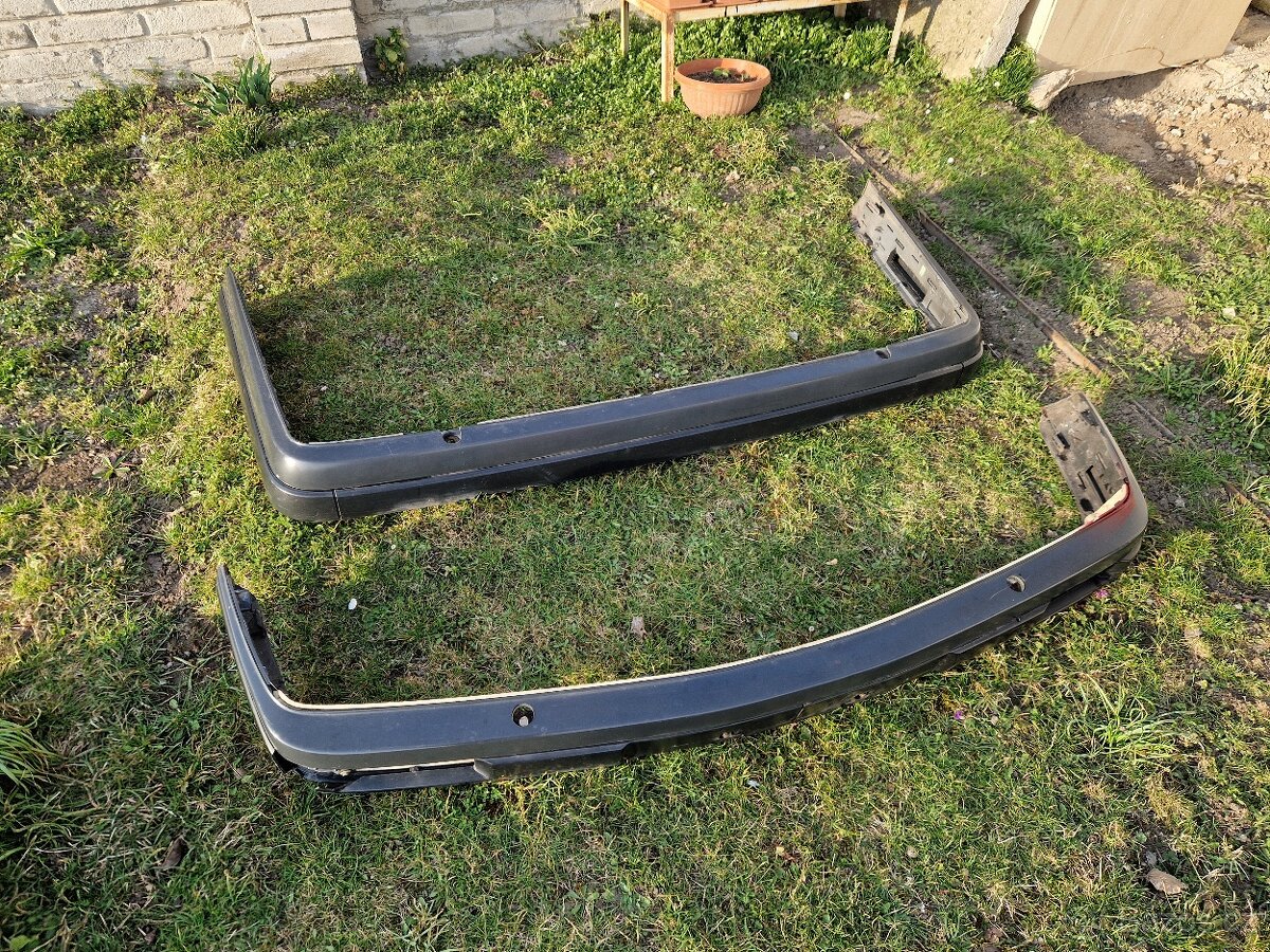 BMW e30 nárazníky plast - 2
