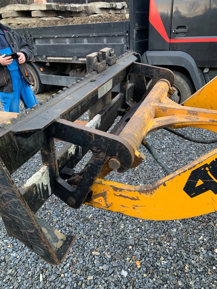 Kolový nakladač JCB 407 B Super - 2