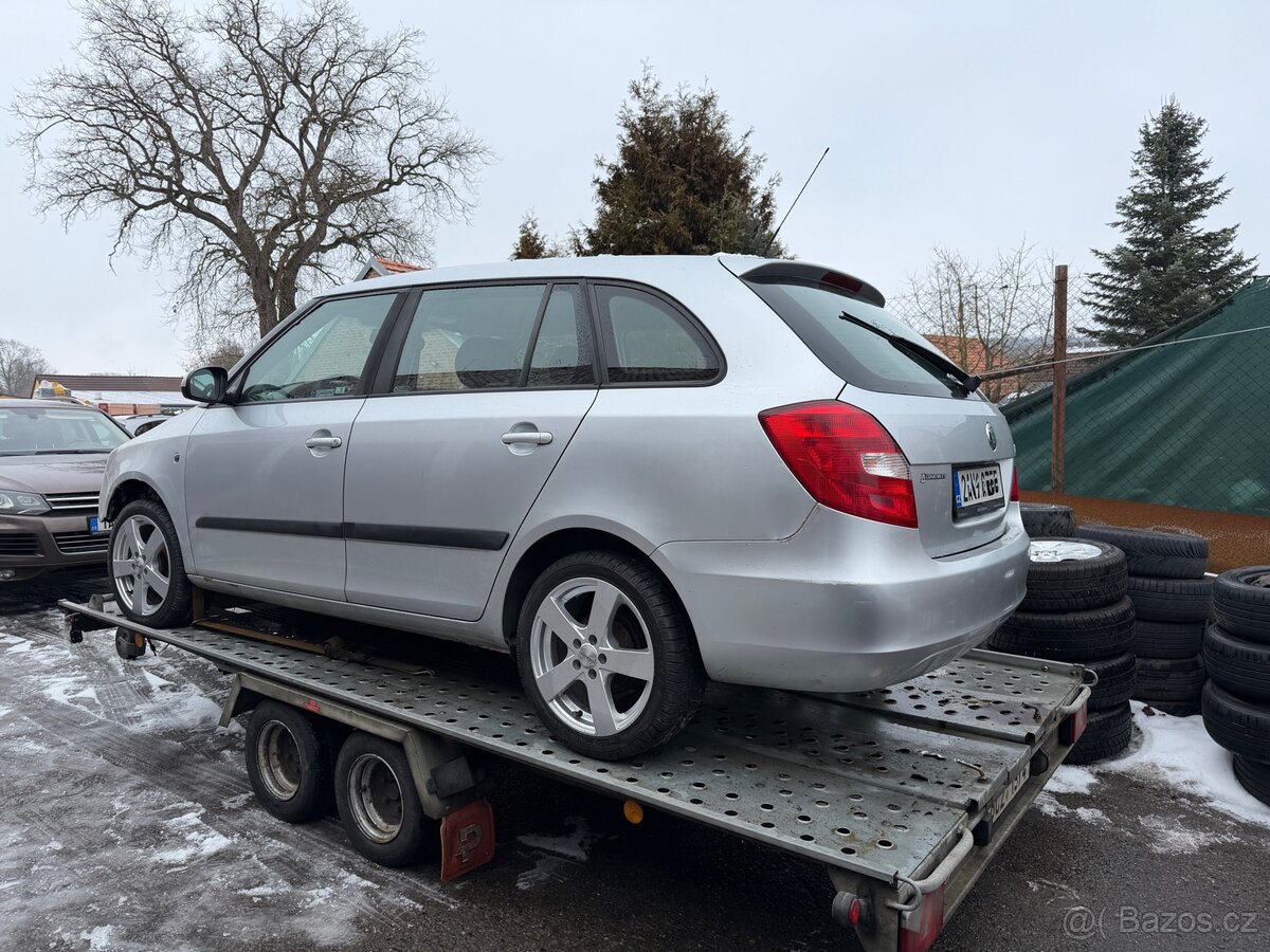 Škoda Fabia 2 combi dveře LA7W - 2