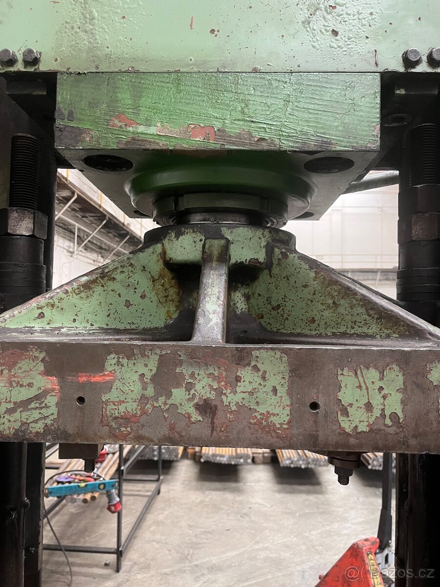 Hydraulický Lis 150 t - 2