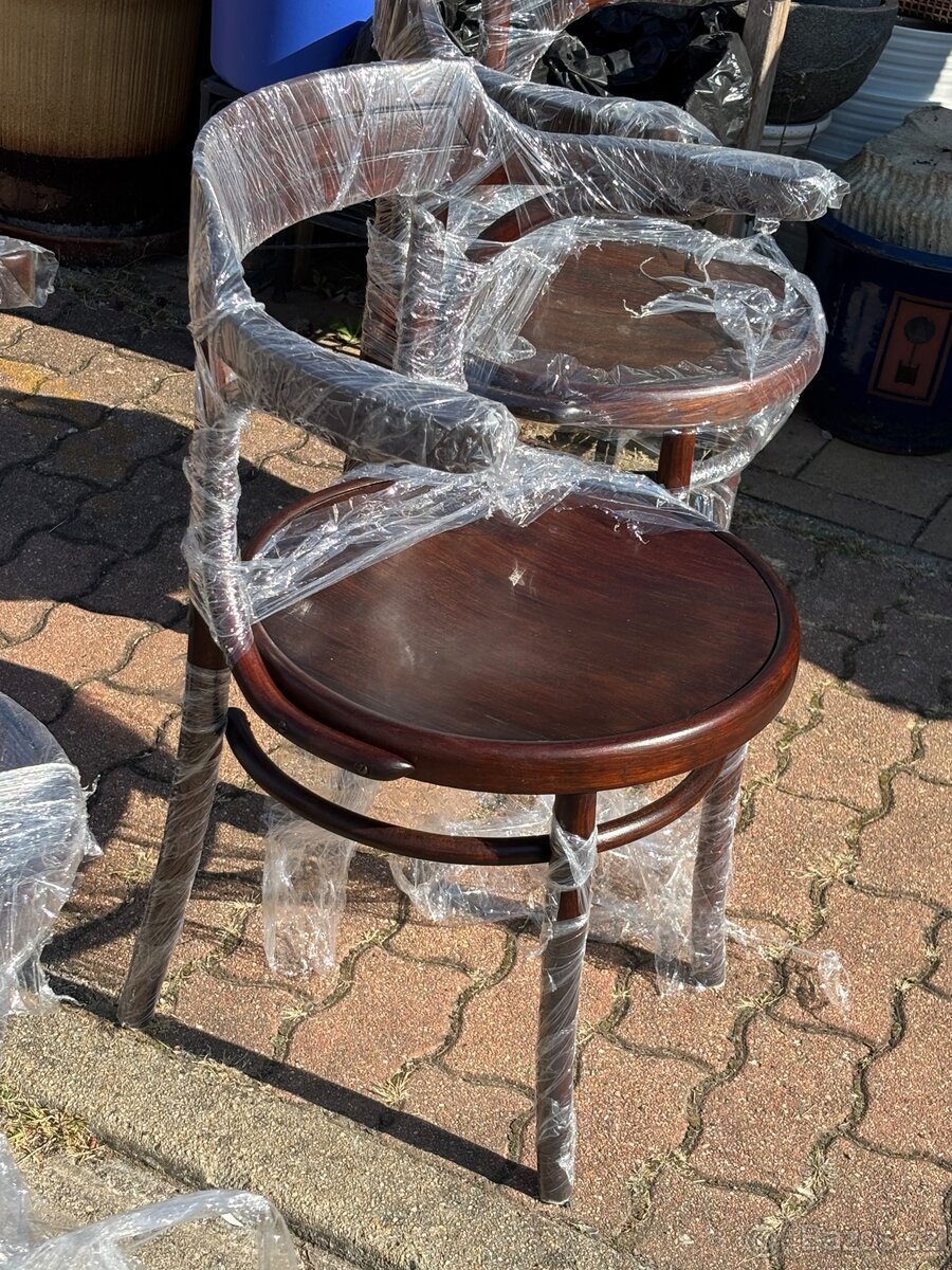 Polokreslo Thonet - 2