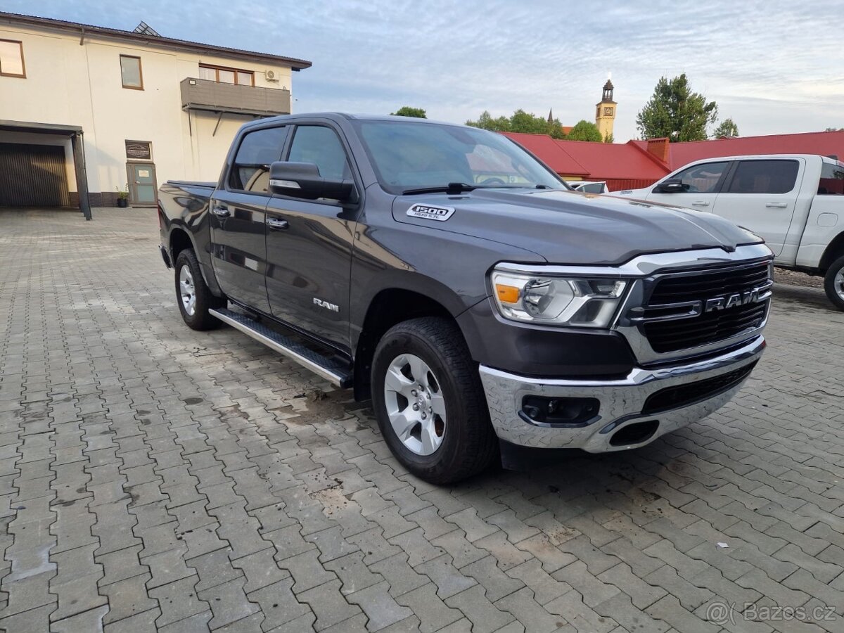 Dodge Ram 1500 5.7 HEMI V8 4x4 2019