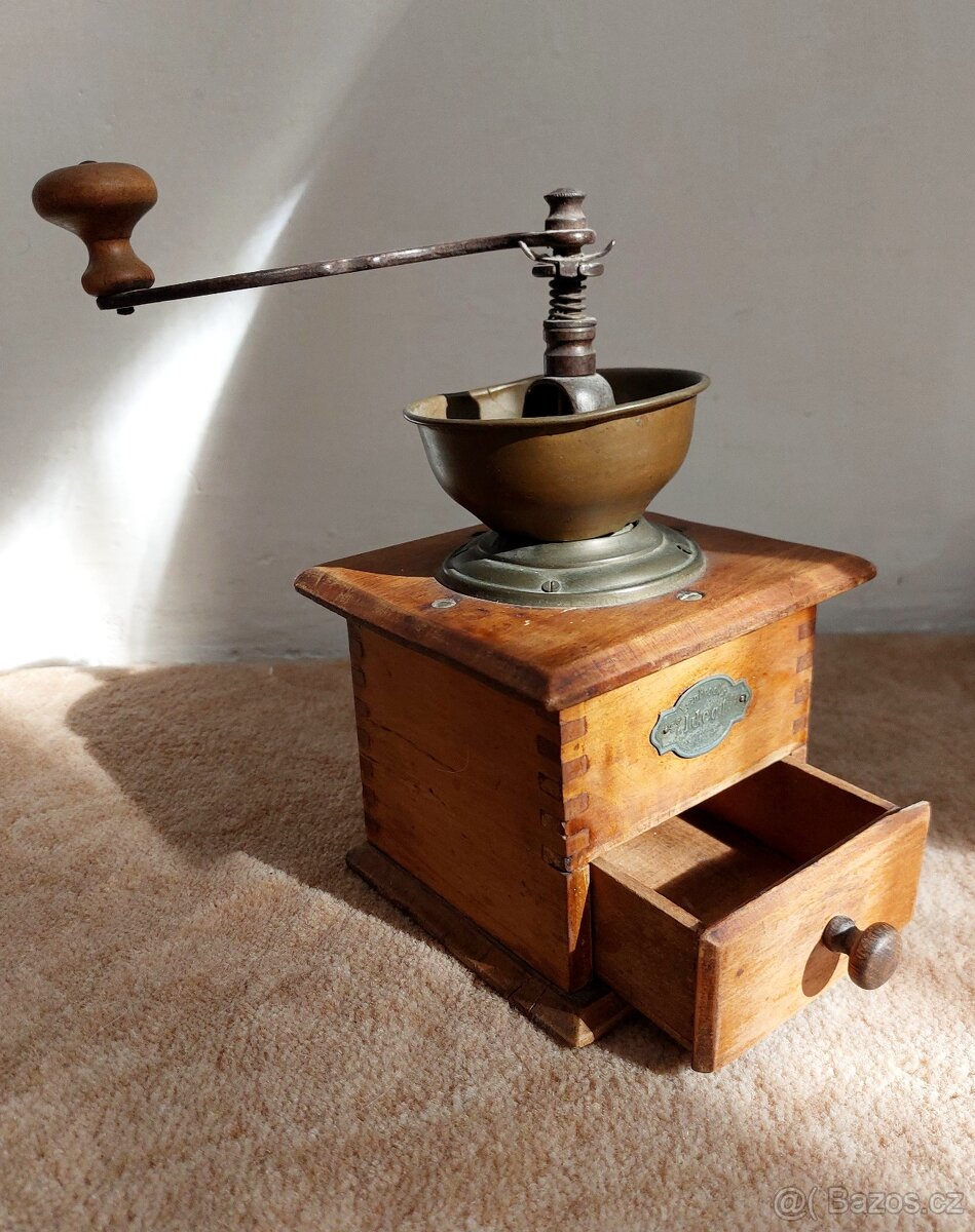 2x historický MLÝNEK NA KÁVU zn. LEINBROCK IDEAL - 2