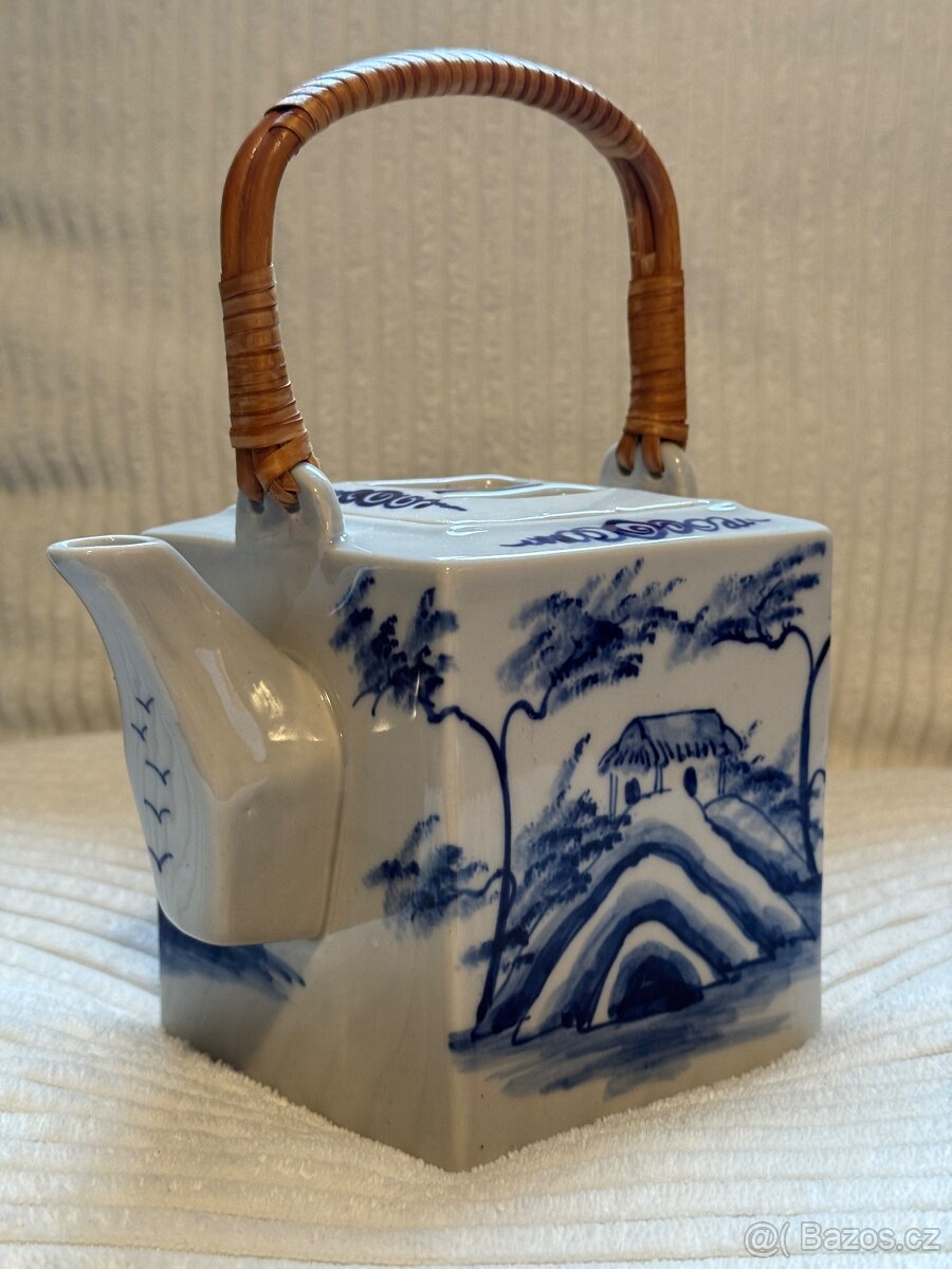 Stará čínská čajová souprava- modrobílé barvy. - 2
