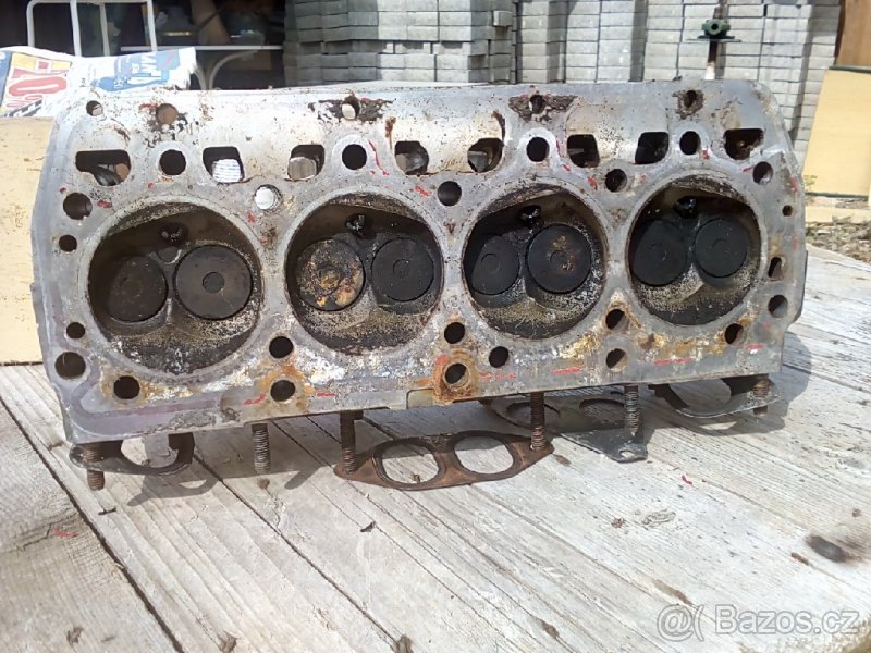hlava motoru - 2