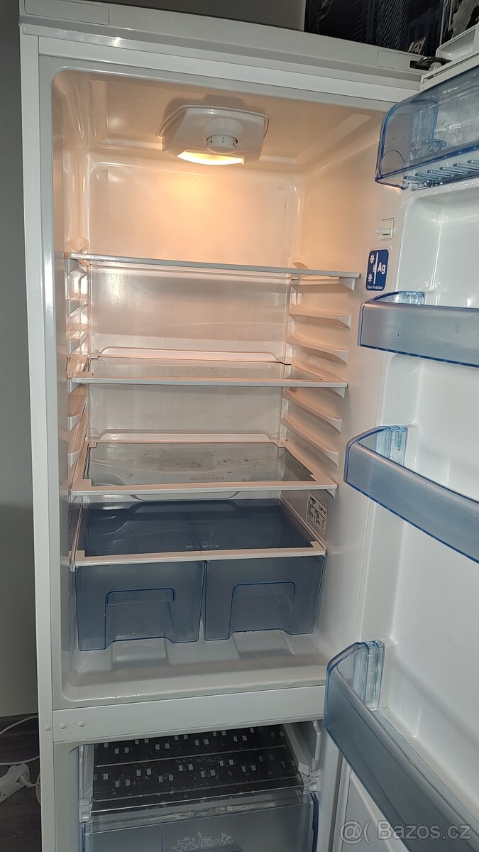 Kombinovaná lednice Beko - 2