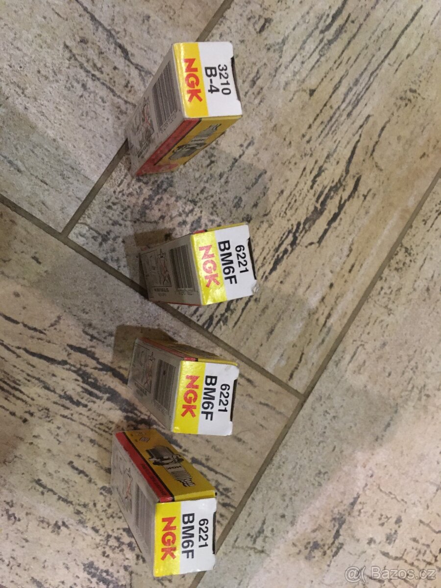 Zapalovací svíčky NKG různé druhy - 2