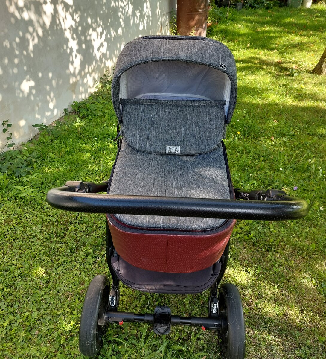 Hluboký kočárek Adamex 2v1 - 2