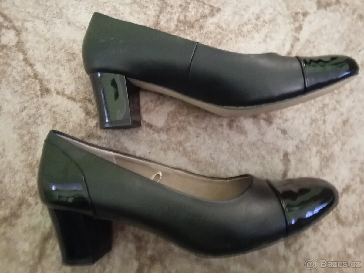 Černé lodičky v 40 - 2