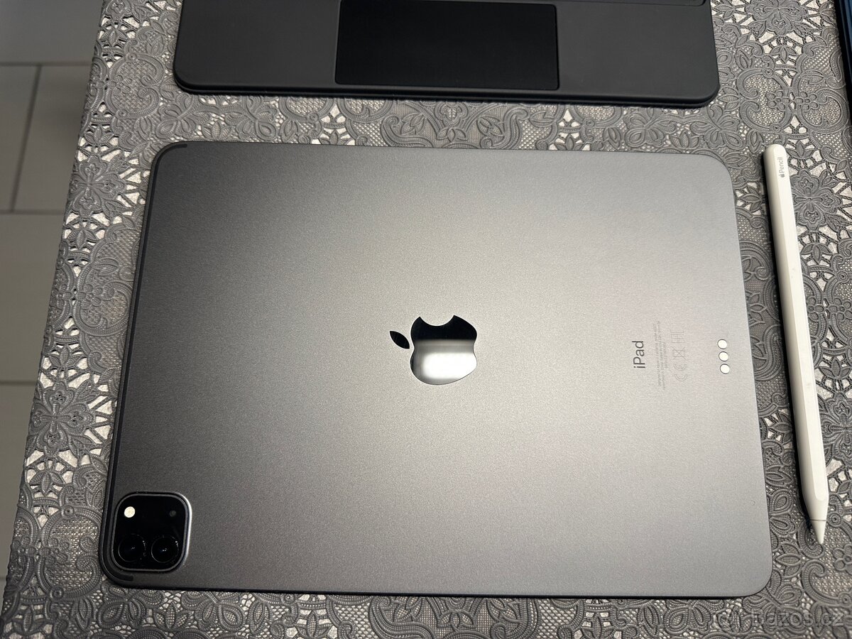 Apple IPad PRO 11” 256 GB 3. Gen. (2021) + příslušenství - 2