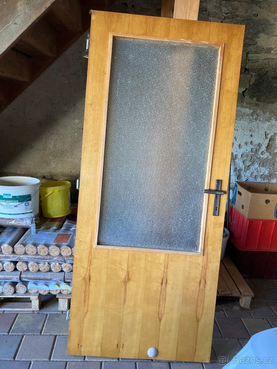 Interiérové dveře prosklené 80x200 pravé - 2