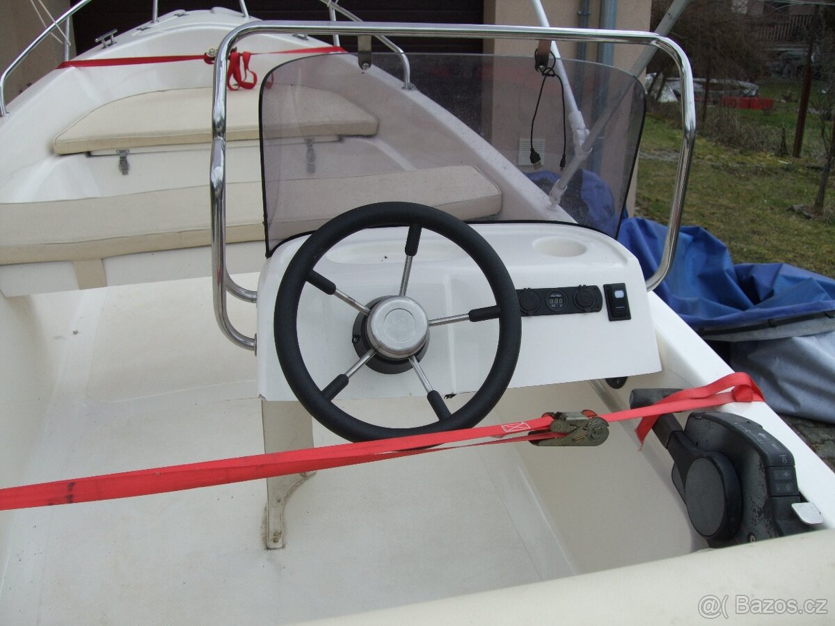 prodám motorový člun - 2