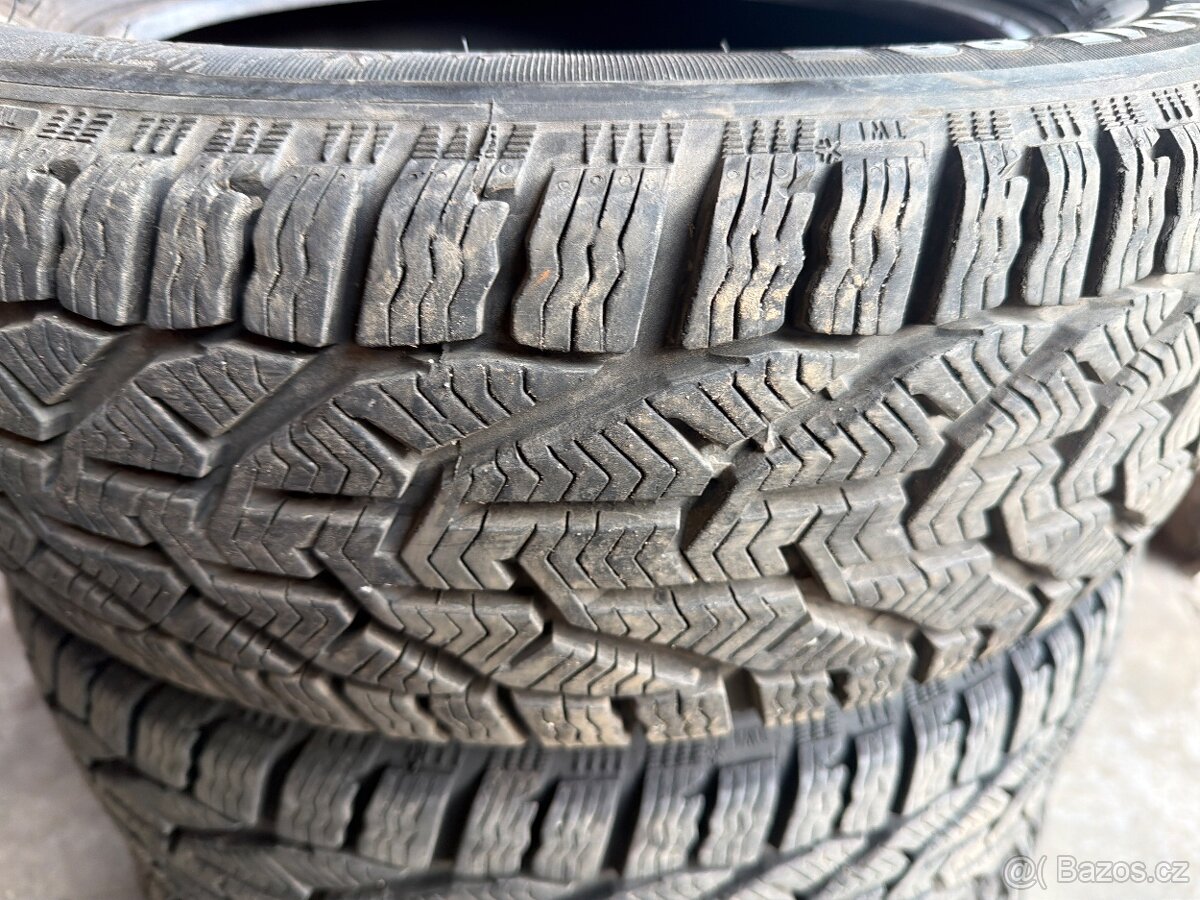 Zimní pneumatiky 185/60/15 - 2