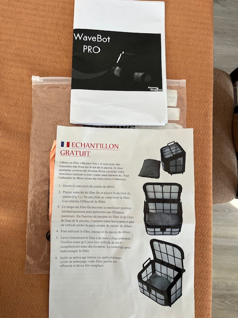 Bazénový automatický vysavač WAVE Bot Pro - 2