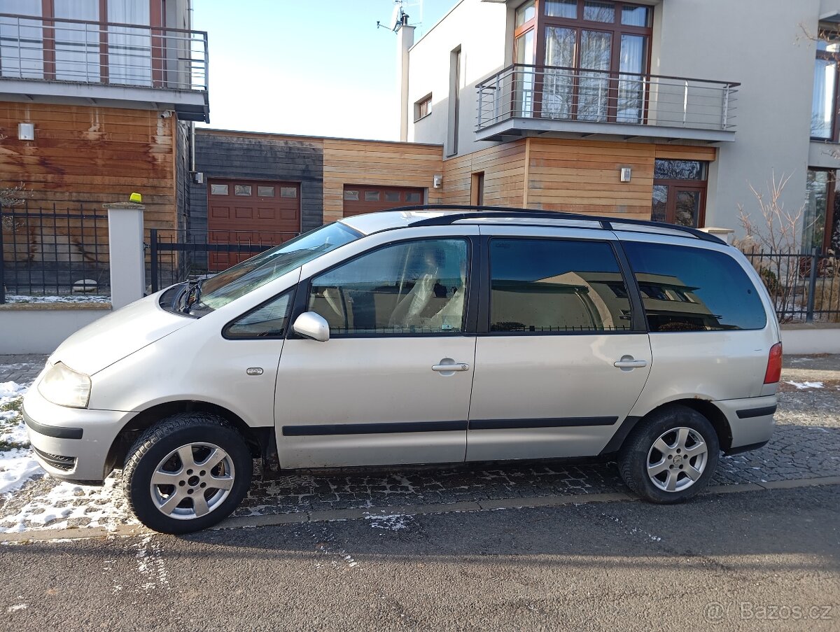 Volkswagen Sharan 1.9 TDI po servise - 2